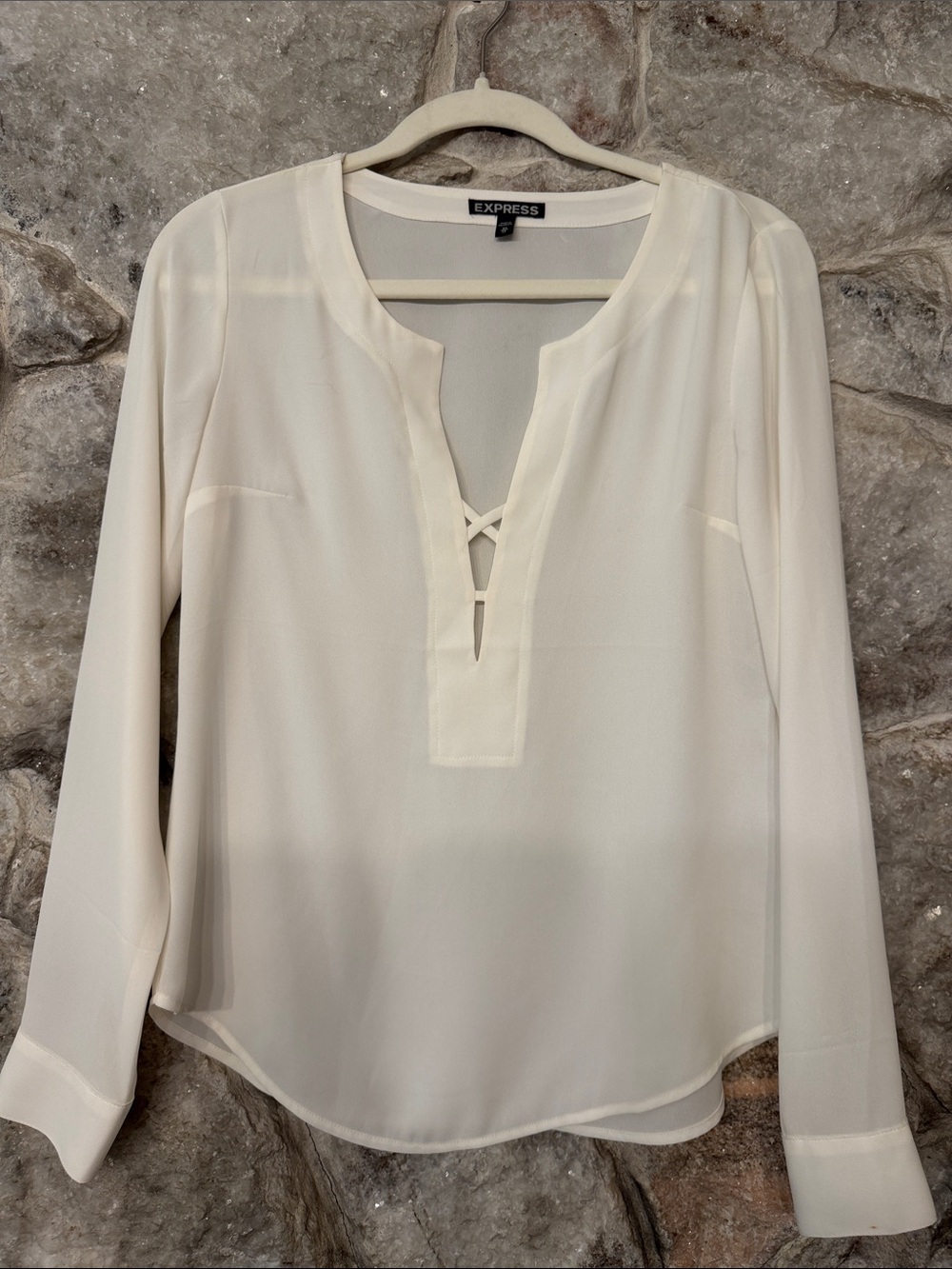 Express Ivory Long-Sleeve Split V-Neck Blouse